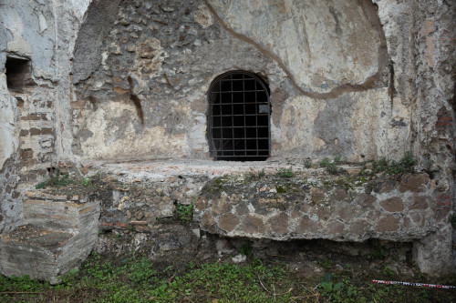 media/cd9a036ea0384c3fa4d0523f488c0cae_032.jpg